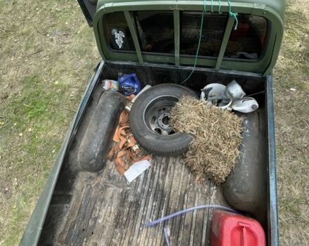 Зеленый Мазда Б серия, объемом двигателя 2.5 л и пробегом 176 тыс. км за 3862 $, фото 7 на Automoto.ua