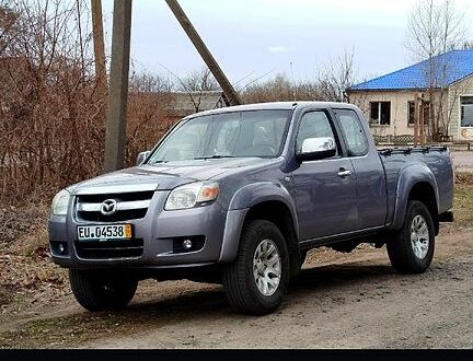 Серый Мазда БТ-50, объемом двигателя 2.5 л и пробегом 356 тыс. км за 8000 $, фото 1 на Automoto.ua