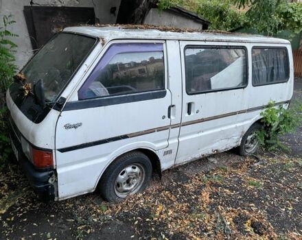 Білий Мазда Bongo, об'ємом двигуна 2 л та пробігом 300 тис. км за 599 $, фото 1 на Automoto.ua