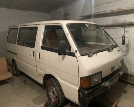 Белый Мазда Бонго, объемом двигателя 2 л и пробегом 250 тыс. км за 572 $, фото 1 на Automoto.ua