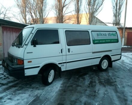 Белый Мазда Бонго, объемом двигателя 2.2 л и пробегом 80 тыс. км за 2200 $, фото 1 на Automoto.ua