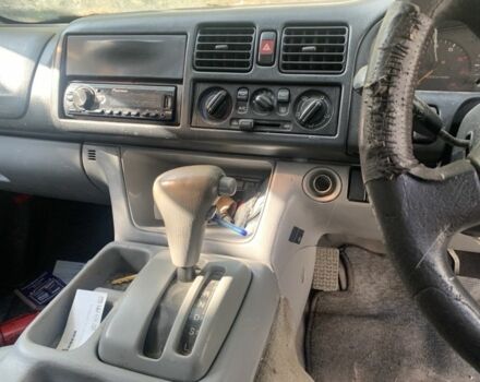 Серый Мазда Бонго, объемом двигателя 2 л и пробегом 300 тыс. км за 2999 $, фото 8 на Automoto.ua