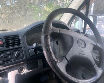 Серый Мазда Бонго, объемом двигателя 2 л и пробегом 300 тыс. км за 2999 $, фото 4 на Automoto.ua
