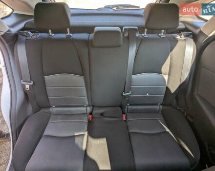 Білий Мазда СХ-3, об'ємом двигуна 1.5 л та пробігом 140 тис. км за 18300 $, фото 6 на Automoto.ua