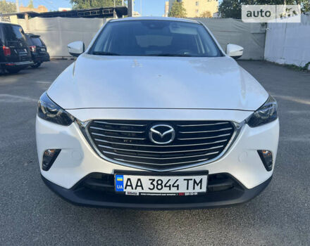 Белый Мазда СХ-3, объемом двигателя 1.5 л и пробегом 72 тыс. км за 23950 $, фото 2 на Automoto.ua