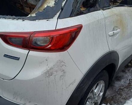 Белый Мазда СХ-3, объемом двигателя 2 л и пробегом 100 тыс. км за 3500 $, фото 1 на Automoto.ua