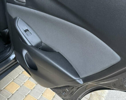 Серый Мазда СХ-3, объемом двигателя 1.5 л и пробегом 93 тыс. км за 16800 $, фото 78 на Automoto.ua