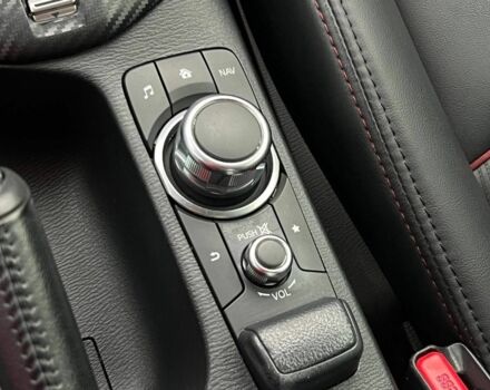 Сірий Мазда СХ-3, об'ємом двигуна 2 л та пробігом 75 тис. км за 15999 $, фото 13 на Automoto.ua