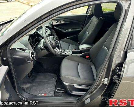 Серый Мазда СХ-3, объемом двигателя 2 л и пробегом 116 тыс. км за 19300 $, фото 5 на Automoto.ua