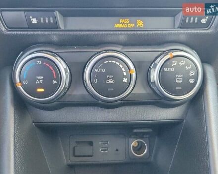 Синий Мазда СХ-3, объемом двигателя 2 л и пробегом 35 тыс. км за 3000 $, фото 6 на Automoto.ua