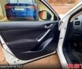 Белый Мазда СХ-5, объемом двигателя 2.2 л и пробегом 220 тыс. км за 12500 $, фото 9 на Automoto.ua