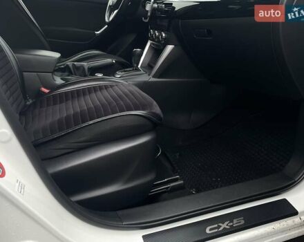 Білий Мазда СХ-5, об'ємом двигуна 2.2 л та пробігом 280 тис. км за 12600 $, фото 13 на Automoto.ua