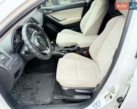 Белый Мазда СХ-5, объемом двигателя 2 л и пробегом 176 тыс. км за 11200 $, фото 56 на Automoto.ua