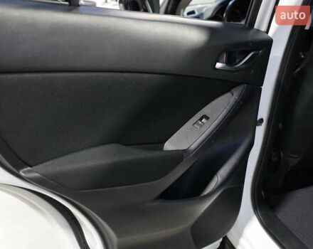 Белый Мазда СХ-5, объемом двигателя 0 л и пробегом 229 тыс. км за 11600 $, фото 23 на Automoto.ua