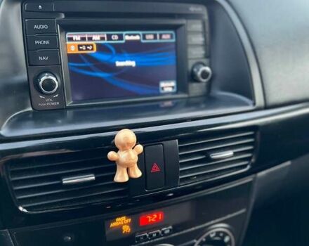 Белый Мазда СХ-5, объемом двигателя 2 л и пробегом 288 тыс. км за 12000 $, фото 2 на Automoto.ua