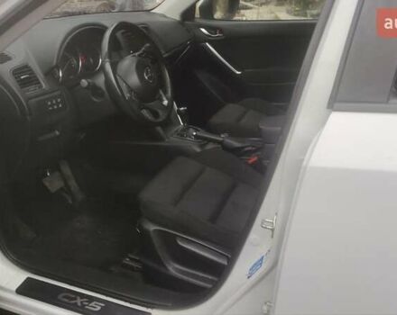Белый Мазда СХ-5, объемом двигателя 2.2 л и пробегом 159 тыс. км за 12600 $, фото 4 на Automoto.ua