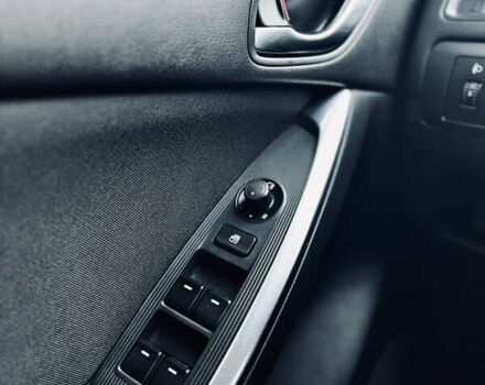 Белый Мазда СХ-5, объемом двигателя 2 л и пробегом 115 тыс. км за 13499 $, фото 25 на Automoto.ua