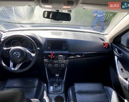 Белый Мазда СХ-5, объемом двигателя 2 л и пробегом 182 тыс. км за 15000 $, фото 2 на Automoto.ua