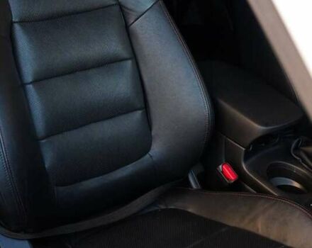 Белый Мазда СХ-5, объемом двигателя 2.19 л и пробегом 220 тыс. км за 13900 $, фото 6 на Automoto.ua