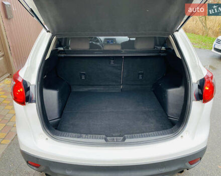 Белый Мазда СХ-5, объемом двигателя 2 л и пробегом 176 тыс. км за 11200 $, фото 3 на Automoto.ua