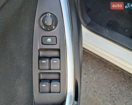 Мазда СХ-5 2012 в Маневичах на Automoto.ua Белый Мазда СХ-5, объемом двигателя 2.2 л и пробегом 220 тыс. км за 12200 $, фото 5 на Automoto.ua