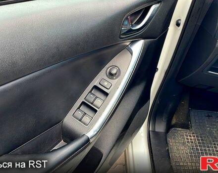 Білий Мазда СХ-5, об'ємом двигуна 2.5 л та пробігом 190 тис. км за 12000 $, фото 4 на Automoto.ua