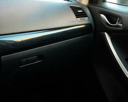 Белый Мазда СХ-5, объемом двигателя 2.2 л и пробегом 220 тыс. км за 13000 $, фото 5 на Automoto.ua