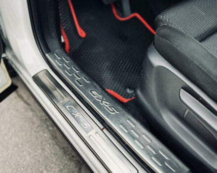 Белый Мазда СХ-5, объемом двигателя 2 л и пробегом 115 тыс. км за 13499 $, фото 4 на Automoto.ua