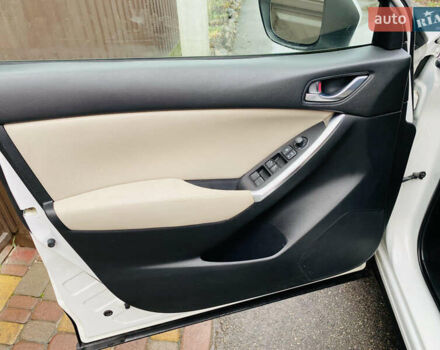 Белый Мазда СХ-5, объемом двигателя 2 л и пробегом 176 тыс. км за 11200 $, фото 4 на Automoto.ua