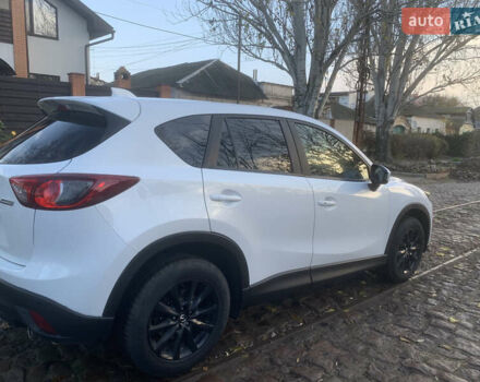 Белый Мазда СХ-5, объемом двигателя 2 л и пробегом 209 тыс. км за 12500 $, фото 2 на Automoto.ua