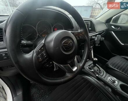 Білий Мазда СХ-5, об'ємом двигуна 2.2 л та пробігом 280 тис. км за 12600 $, фото 16 на Automoto.ua