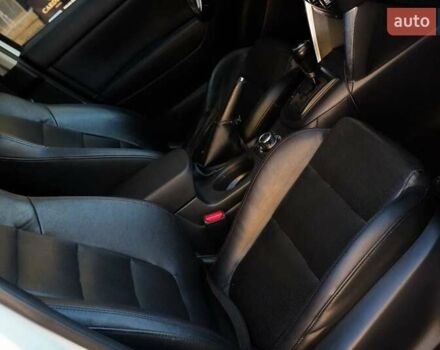 Белый Мазда СХ-5, объемом двигателя 2.19 л и пробегом 220 тыс. км за 13900 $, фото 9 на Automoto.ua