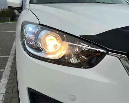 Белый Мазда СХ-5, объемом двигателя 2 л и пробегом 288 тыс. км за 12000 $, фото 3 на Automoto.ua