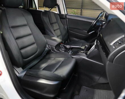 Белый Мазда СХ-5, объемом двигателя 0 л и пробегом 229 тыс. км за 11600 $, фото 40 на Automoto.ua