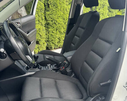 Белый Мазда СХ-5, объемом двигателя 2.19 л и пробегом 221 тыс. км за 12200 $, фото 58 на Automoto.ua