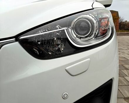 Белый Мазда СХ-5, объемом двигателя 2.2 л и пробегом 192 тыс. км за 13900 $, фото 2 на Automoto.ua