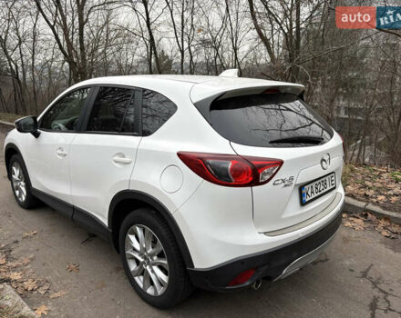 Белый Мазда СХ-5, объемом двигателя 2.2 л и пробегом 131 тыс. км за 16500 $, фото 4 на Automoto.ua