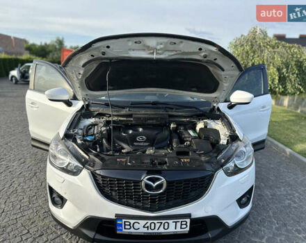 Белый Мазда СХ-5, объемом двигателя 2.19 л и пробегом 210 тыс. км за 13000 $, фото 31 на Automoto.ua