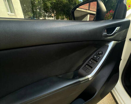 Мазда СХ-5 2013 в Кропивницком (Кировограде) на Automoto.ua Белый Мазда СХ-5, объемом двигателя 2.5 л и пробегом 258 тыс. км за 12999 $, фото 10 на Automoto.ua