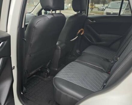 Білий Мазда СХ-5, об'ємом двигуна 2.49 л та пробігом 250 тис. км за 12925 $, фото 12 на Automoto.ua