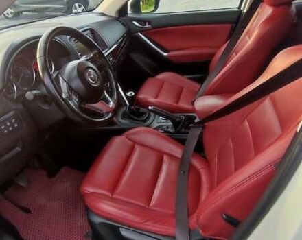 Белый Мазда СХ-5, объемом двигателя 2.2 л и пробегом 243 тыс. км за 12800 $, фото 3 на Automoto.ua