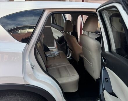 Белый Мазда СХ-5, объемом двигателя 2.2 л и пробегом 224 тыс. км за 12500 $, фото 4 на Automoto.ua