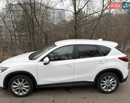 Белый Мазда СХ-5, объемом двигателя 2.2 л и пробегом 131 тыс. км за 16500 $, фото 3 на Automoto.ua