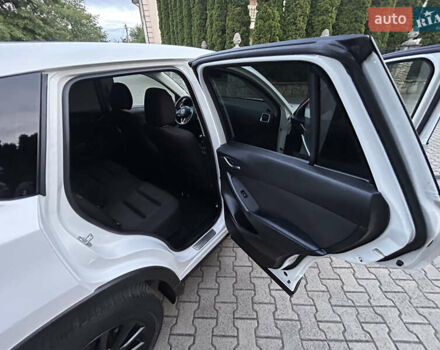 Белый Мазда СХ-5, объемом двигателя 2.2 л и пробегом 230 тыс. км за 11300 $, фото 68 на Automoto.ua