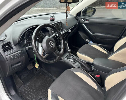 Белый Мазда СХ-5, объемом двигателя 2.19 л и пробегом 248 тыс. км за 13500 $, фото 8 на Automoto.ua