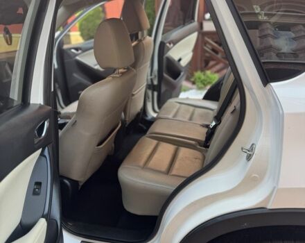 Белый Мазда СХ-5, объемом двигателя 2.2 л и пробегом 224 тыс. км за 12500 $, фото 7 на Automoto.ua