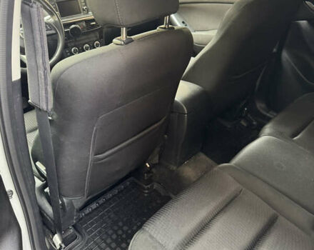 Мазда СХ-5 2013 у Вінниці на Automoto.ua Білий Мазда СХ-5, об'ємом двигуна 2.2 л та пробігом 276 тис. км за 11200 $, фото 4 на Automoto.ua