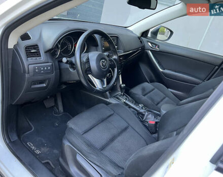 Білий Мазда СХ-5, об'ємом двигуна 2.2 л та пробігом 271 тис. км за 10800 $, фото 8 на Automoto.ua
