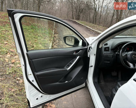 Белый Мазда СХ-5, объемом двигателя 2.2 л и пробегом 131 тыс. км за 16500 $, фото 23 на Automoto.ua
