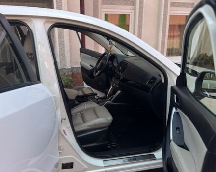 Белый Мазда СХ-5, объемом двигателя 2.2 л и пробегом 224 тыс. км за 12500 $, фото 2 на Automoto.ua